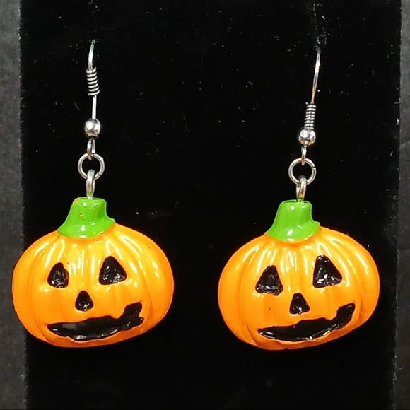 Halloween Earrings Pumpkin Jack o Lantern Orange Dangle Pair Fashion Jewelry - Picture 4 of 4